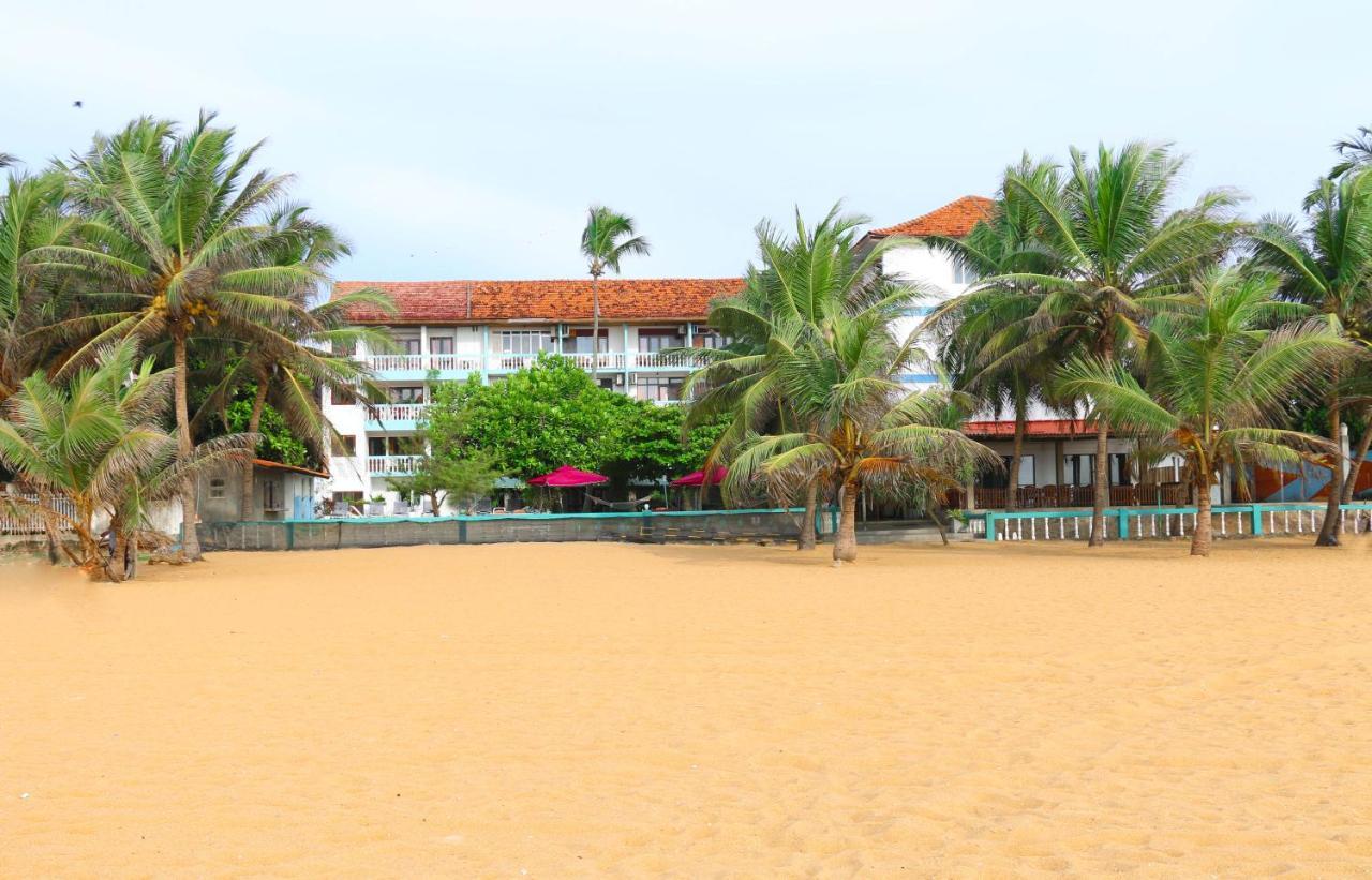 Topaz Beach Hotel Negombo Dış mekan fotoğraf